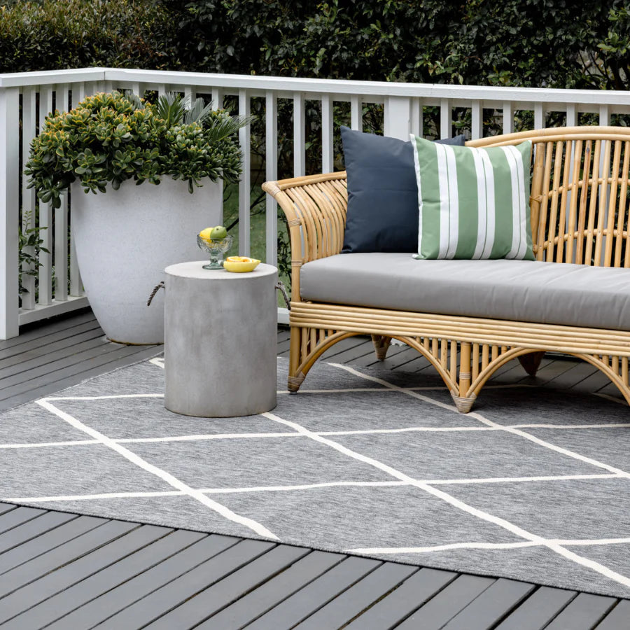 Tucson Grey Diamond Pattern Indoor Outdoor Rug