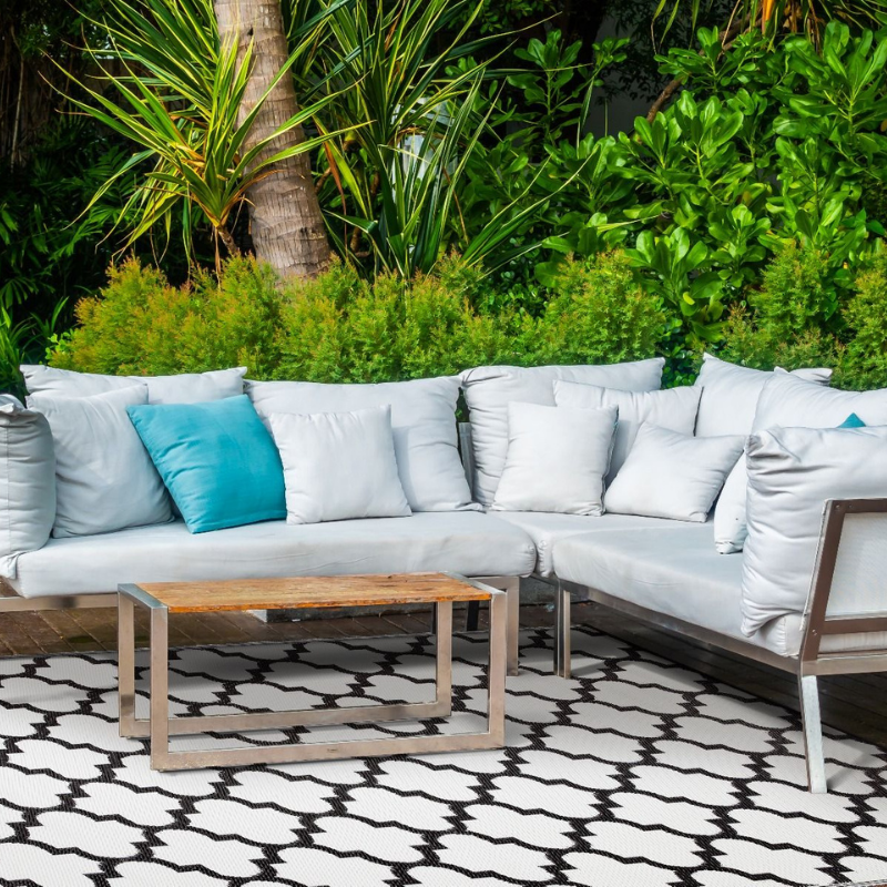 Hamptons Home Tangier Black And White Outdoor Rug | Hamptons Home