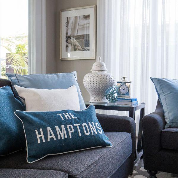 White Small Minx Temple Jar 39 cm H | Hamptons Home | Hamptons Home